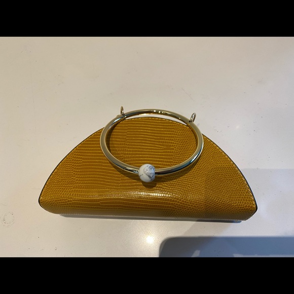 Mustard clutch - Picture 1 of 1